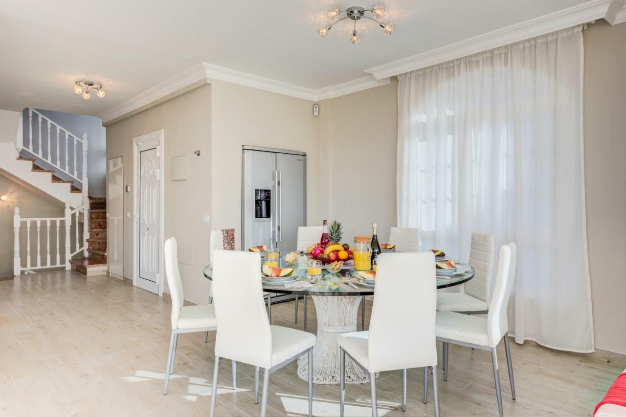 Luxury White Villa With Sea View, Heated Pool Costa Adeje  Exteriér fotografie